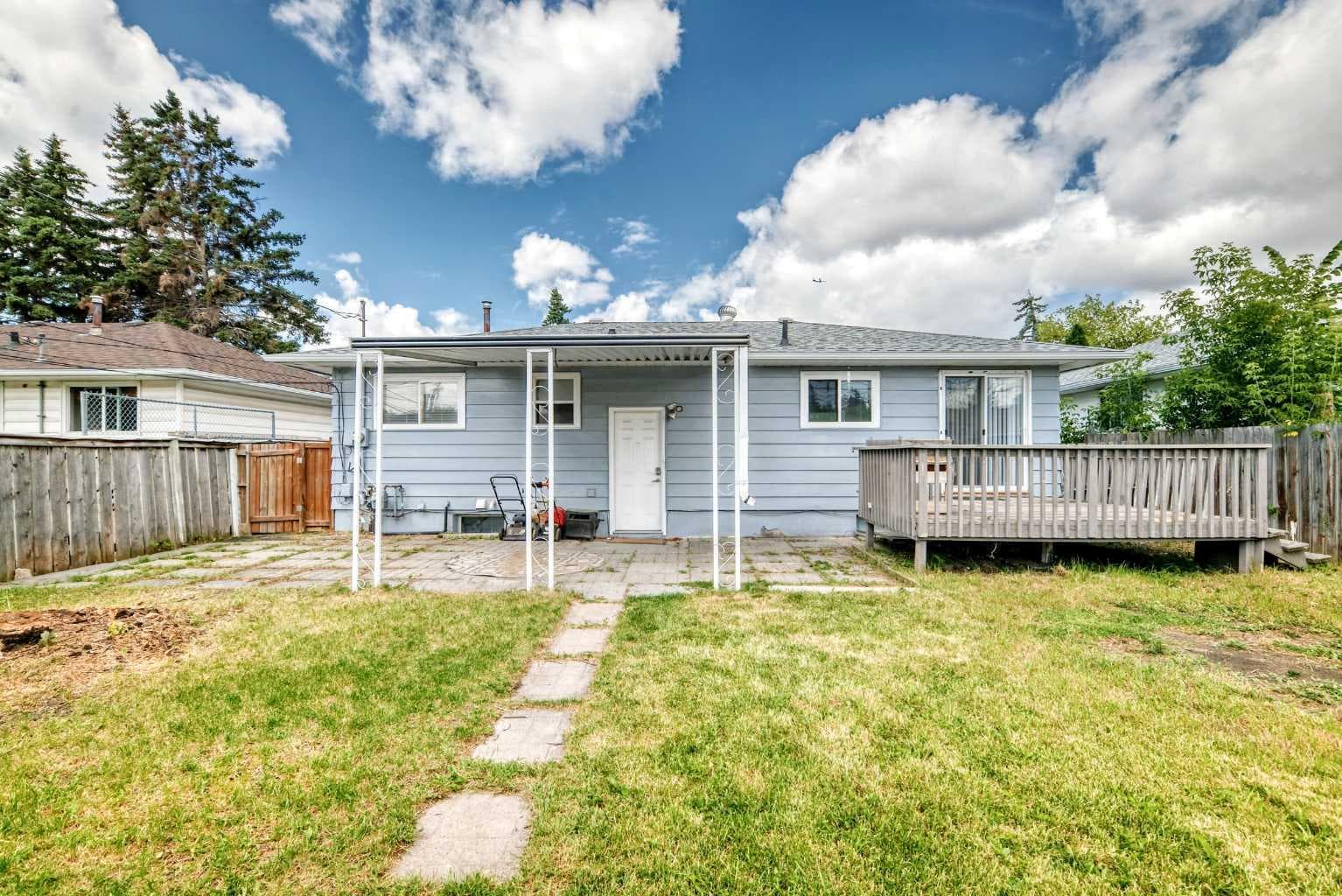 2016 46 Street SE
