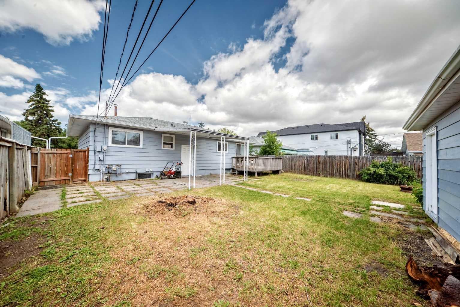 2016 46 Street SE