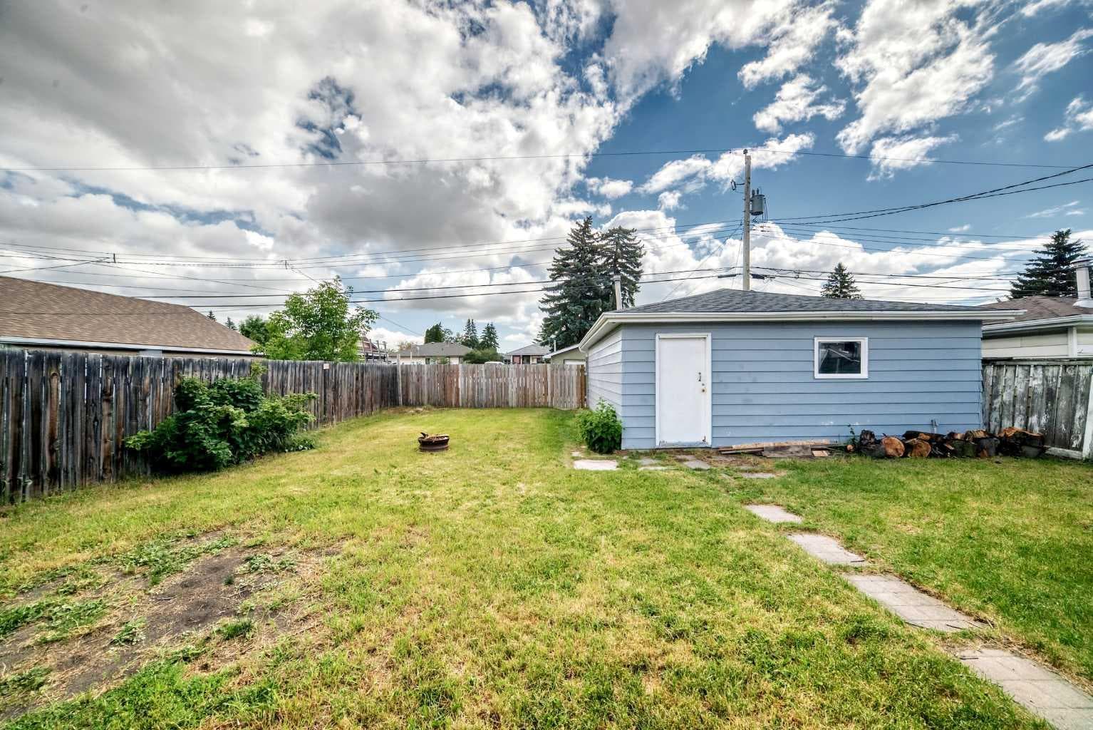 2016 46 Street SE