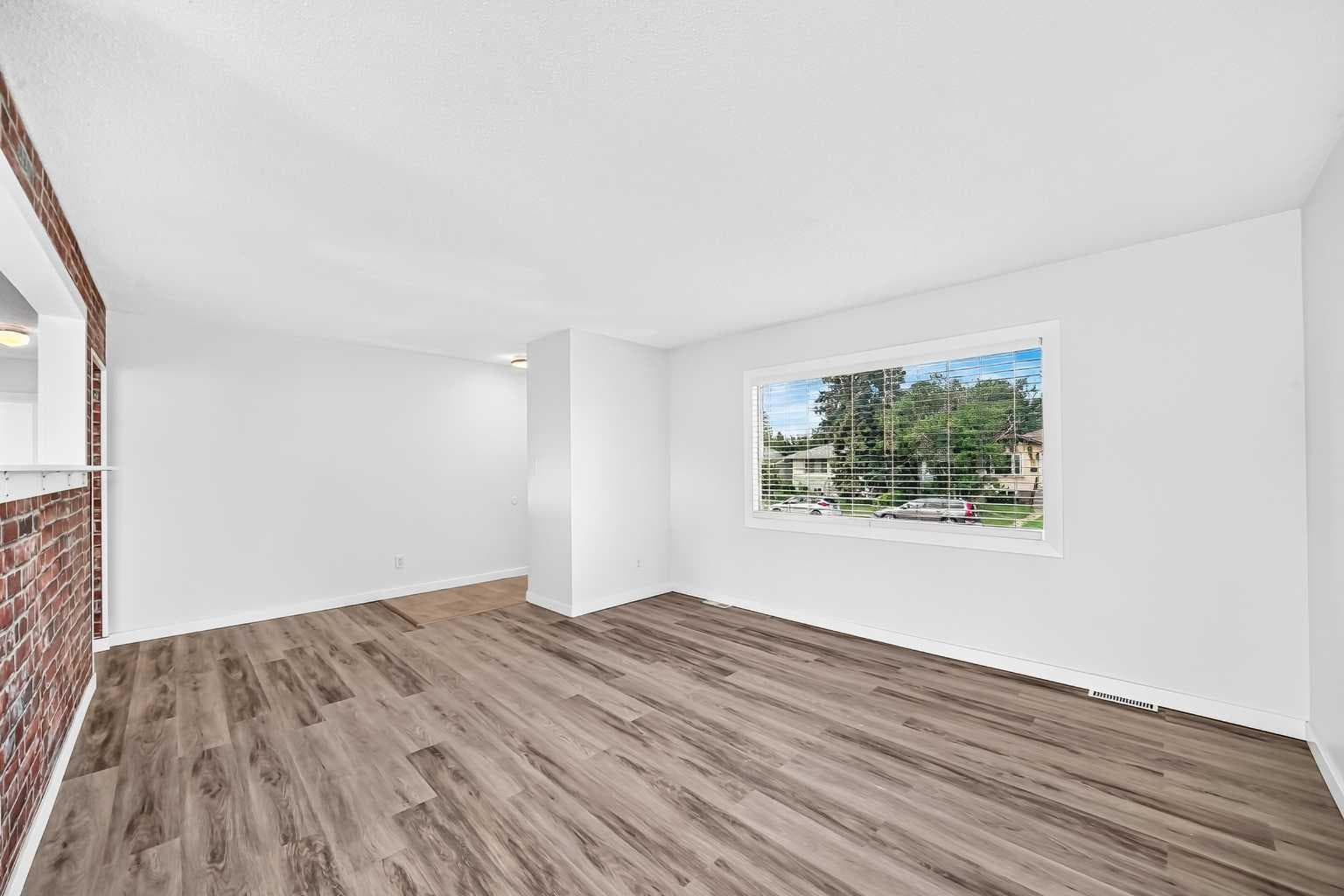 2016 46 Street SE
