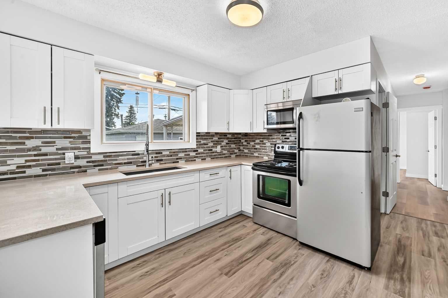 2016 46 Street SE