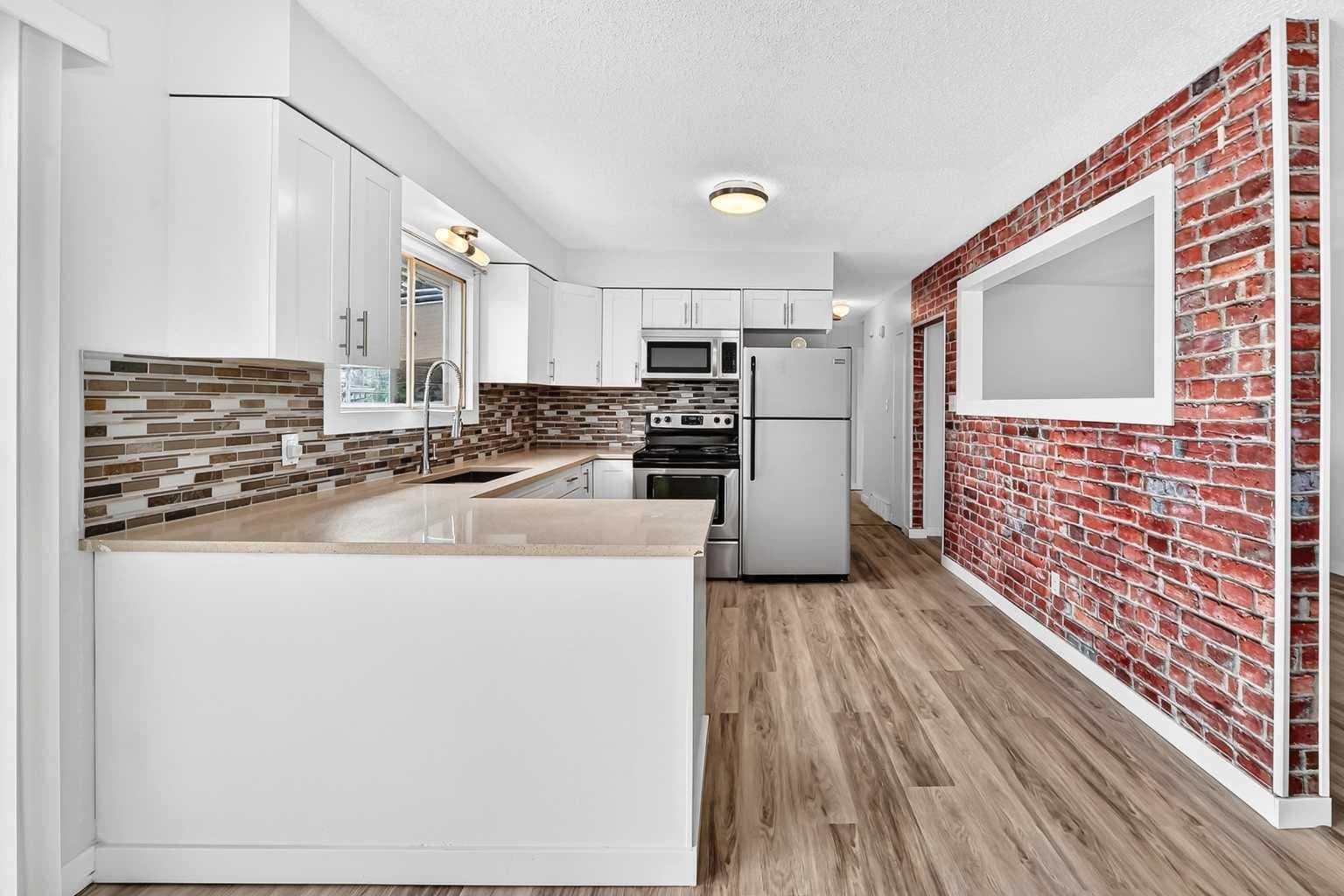 2016 46 Street SE