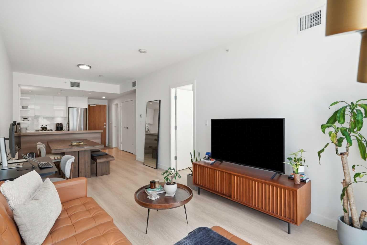 303, 138 waterfront Court SW