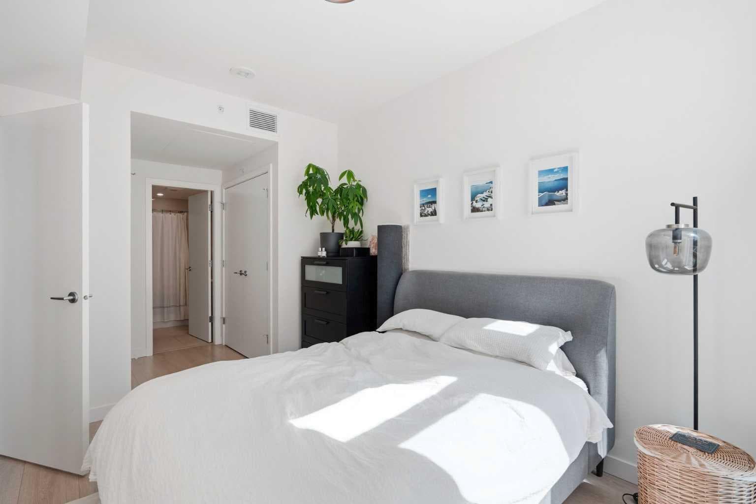 303, 138 waterfront Court SW