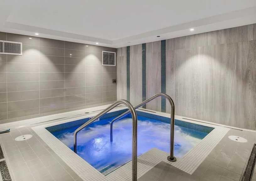 303, 138 waterfront Court SW