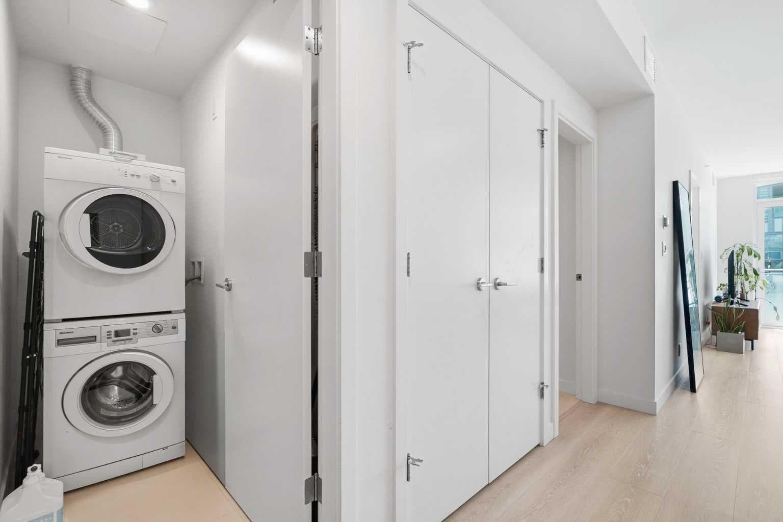 303, 138 waterfront Court SW