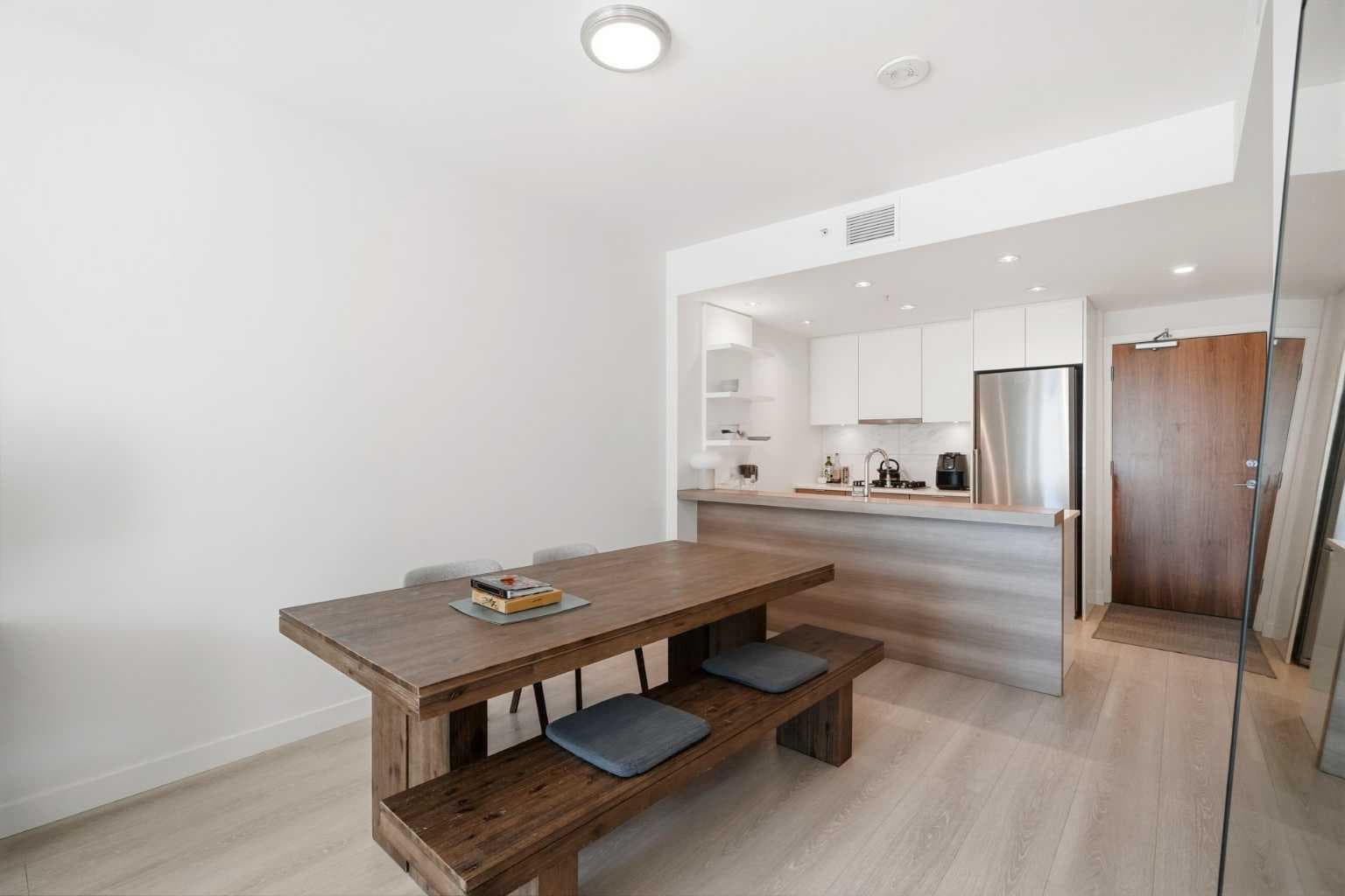 303, 138 waterfront Court SW