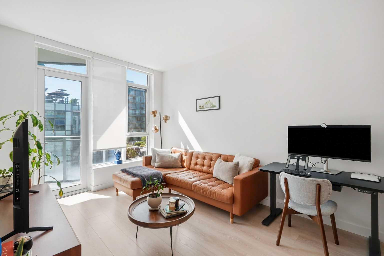 303, 138 waterfront Court SW
