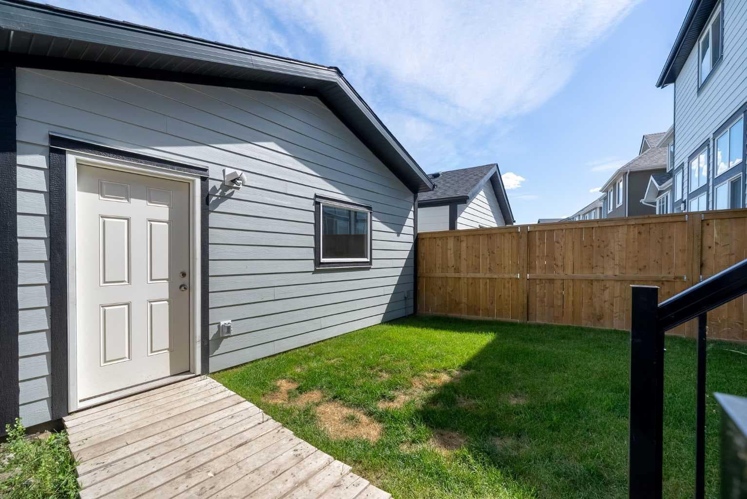 31 Magnolia Grove SE