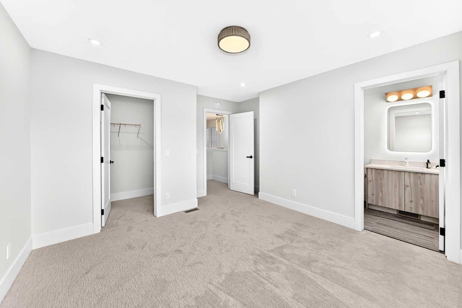 421 Clydesdale Avenue 
