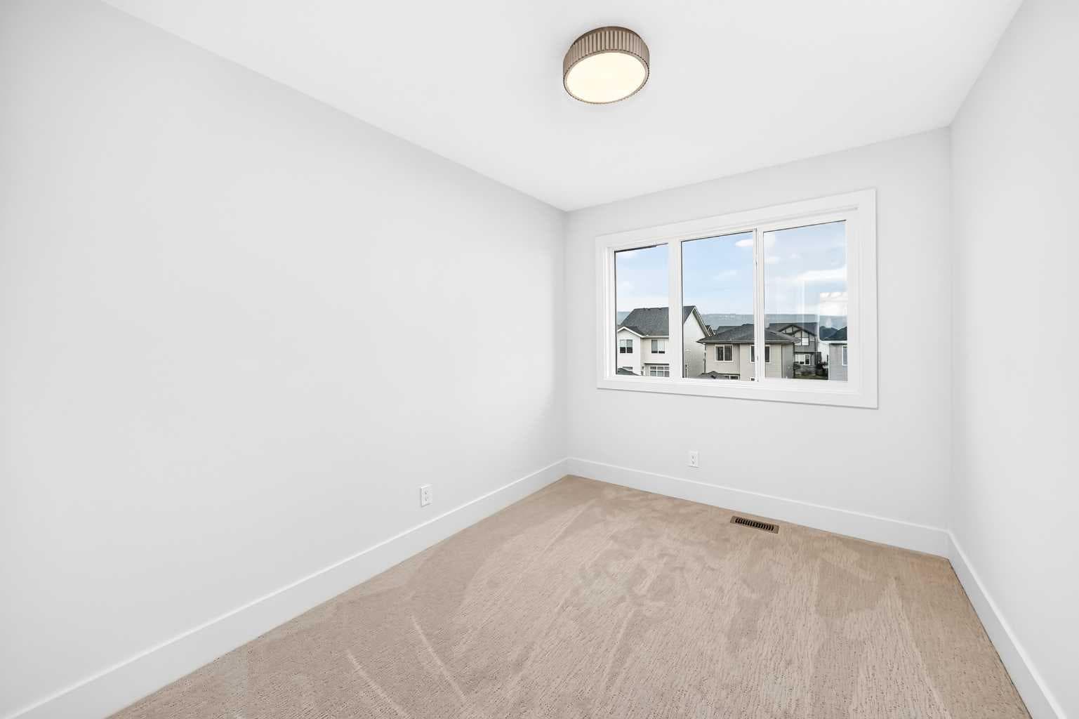 421 Clydesdale Avenue 