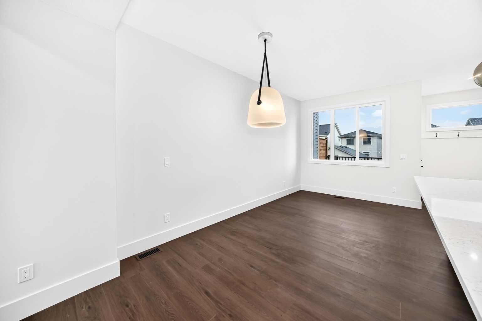 421 Clydesdale Avenue 