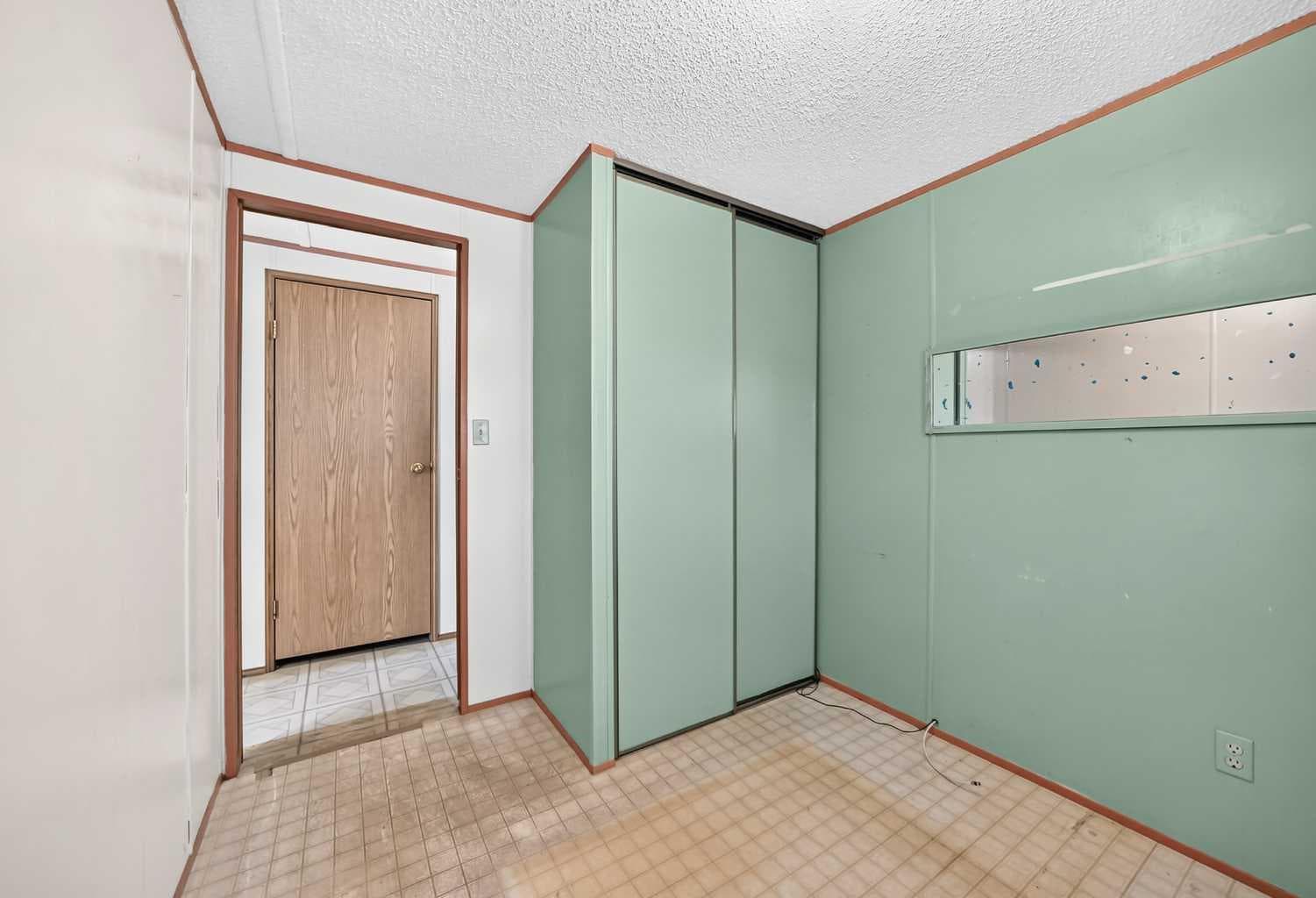 3218 Burroughs Manor NE