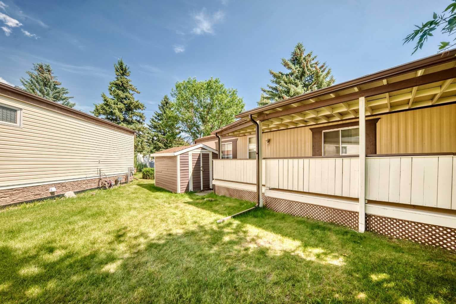 3218 Burroughs Manor NE