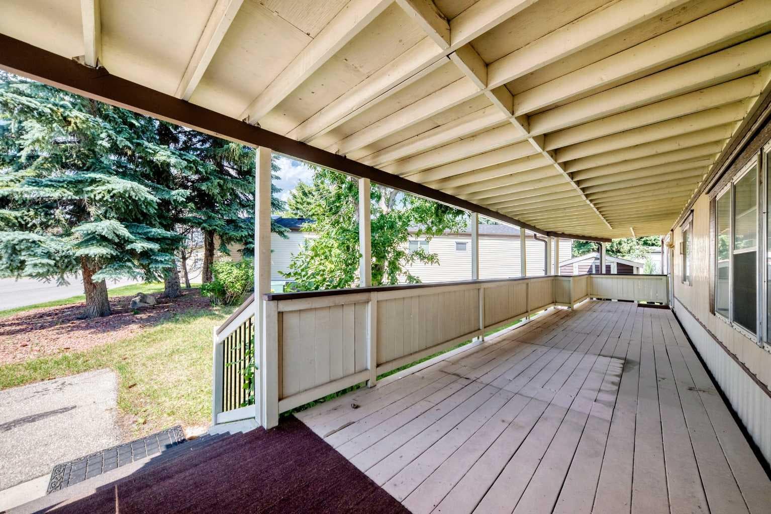 3218 Burroughs Manor NE