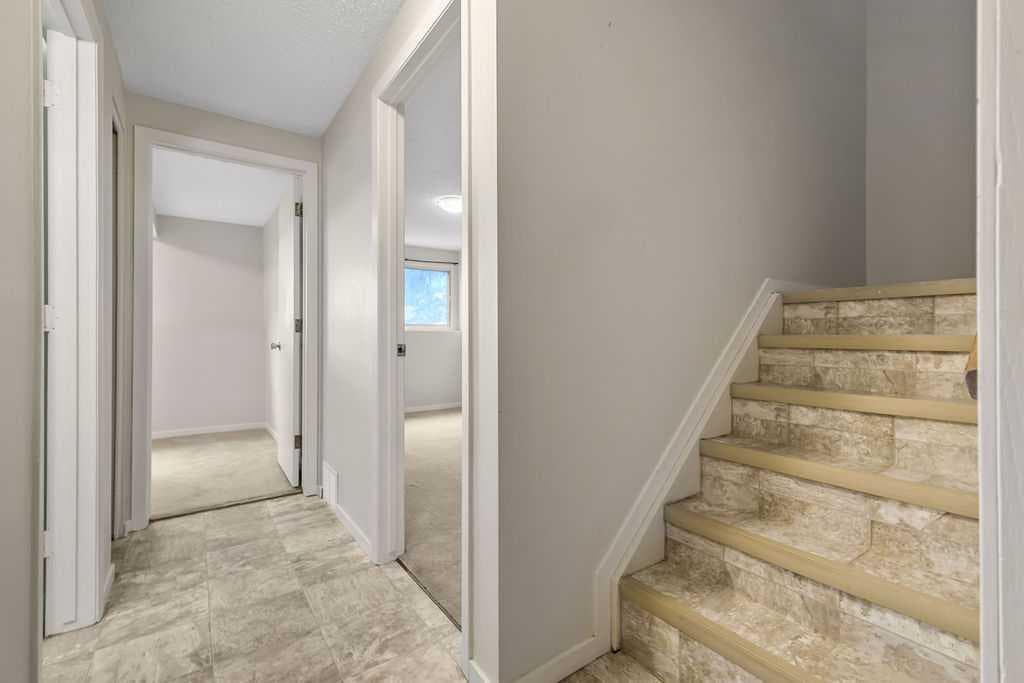 122 Bergen Road NW