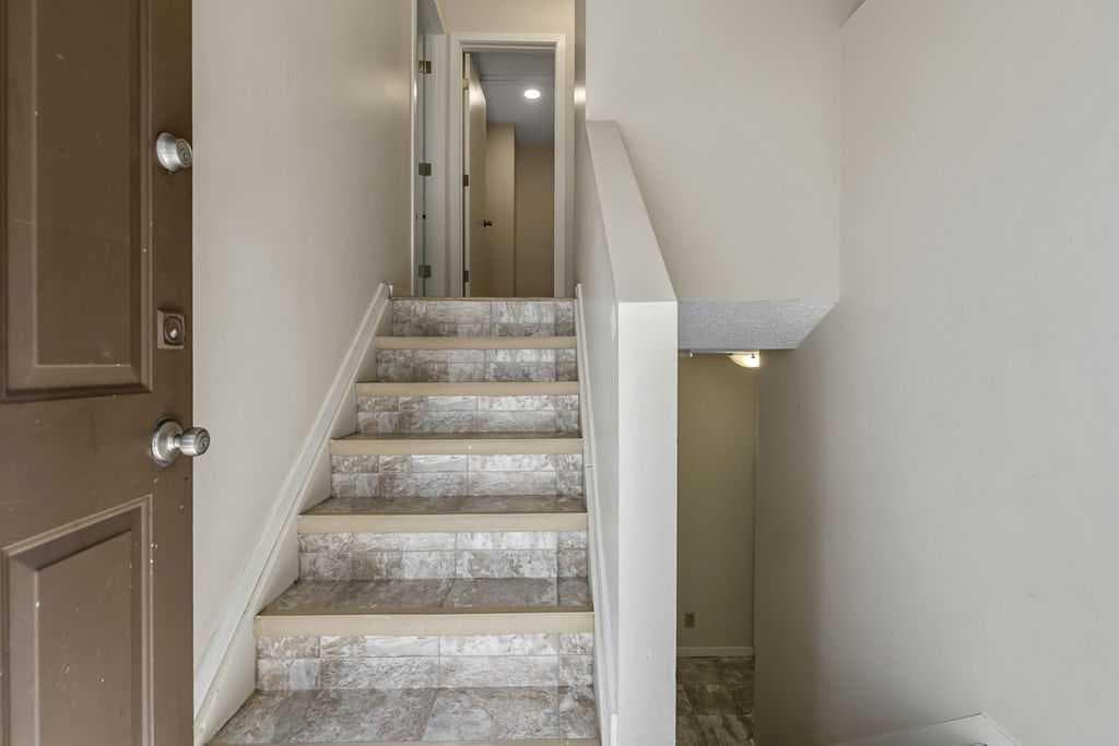 122 Bergen Road NW