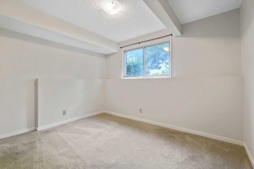 122 Bergen Road NW