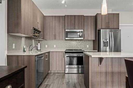 208, 24 Sage Hill Terrace NW
