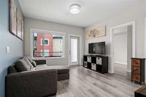 208, 24 Sage Hill Terrace NW