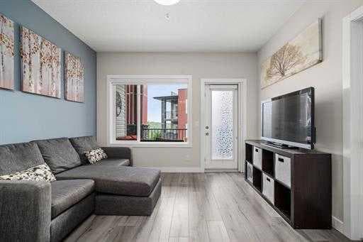 208, 24 Sage Hill Terrace NW