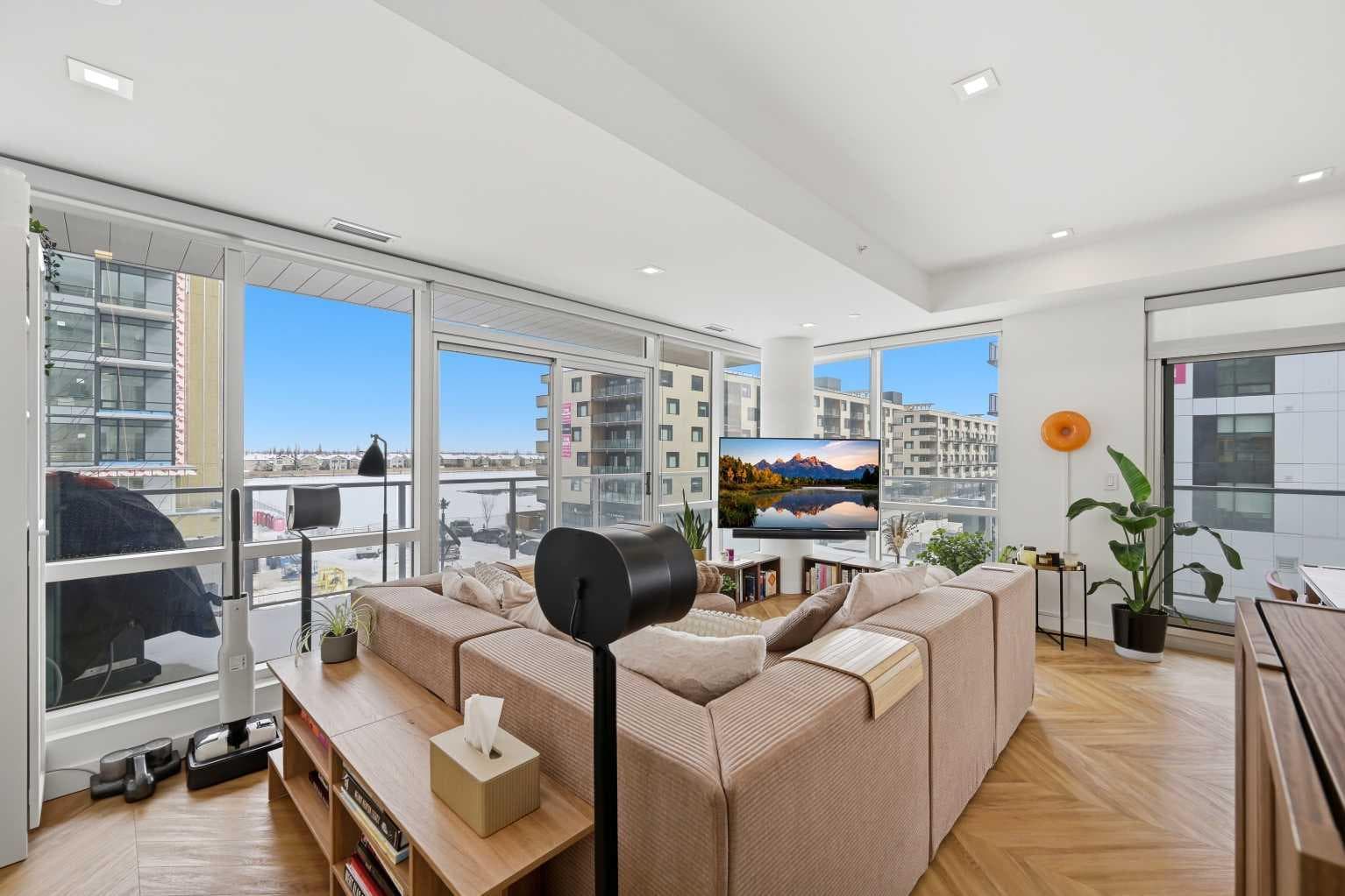 315, 8445 Broadcast Avenue SW