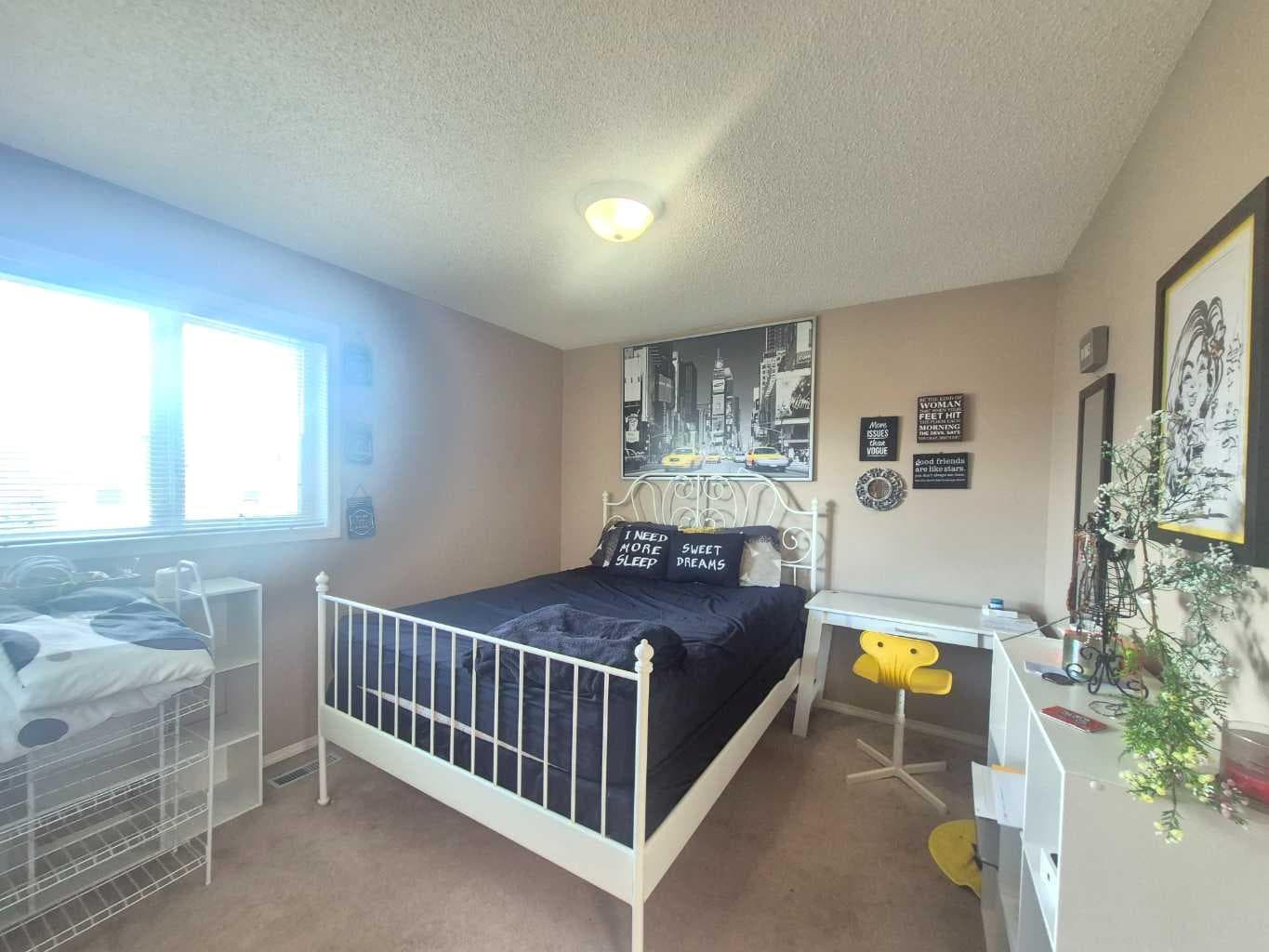 127 Hampstead Circle NW