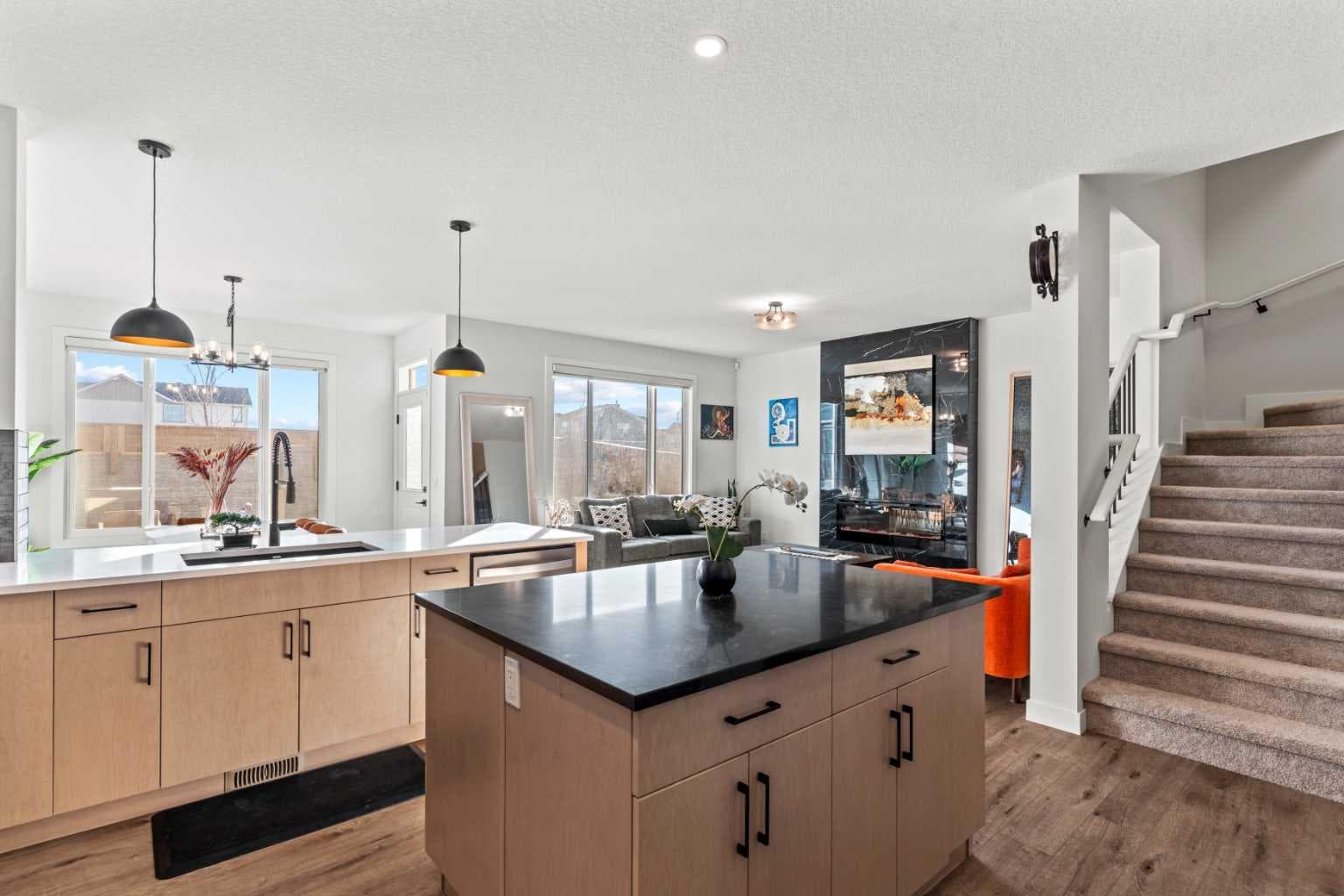 116 Ambleside Crescent NW