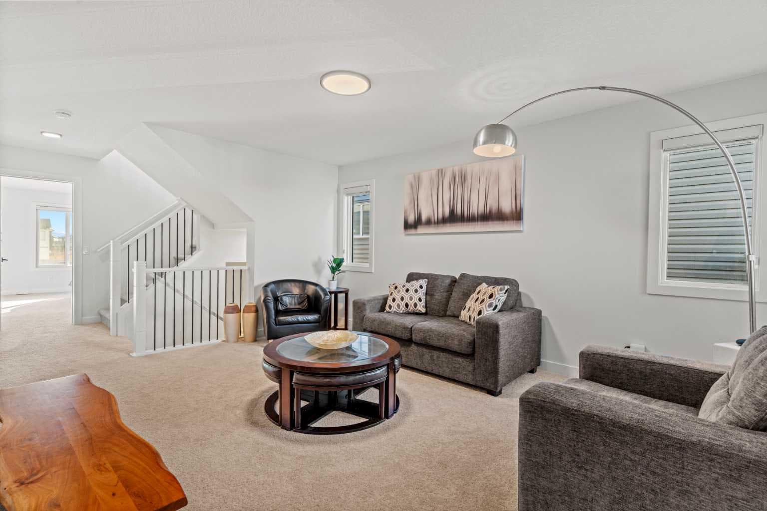 116 Ambleside Crescent NW
