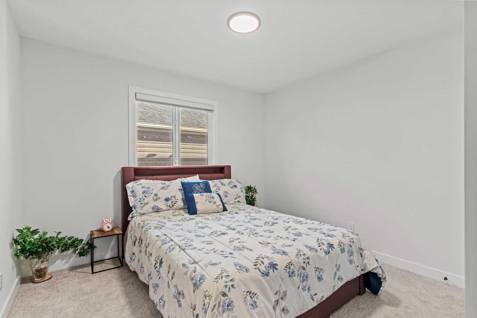 116 Ambleside Crescent NW
