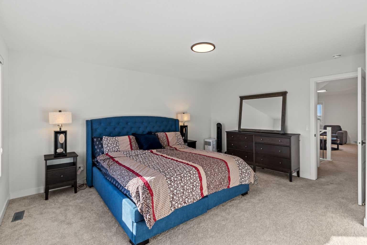 116 Ambleside Crescent NW