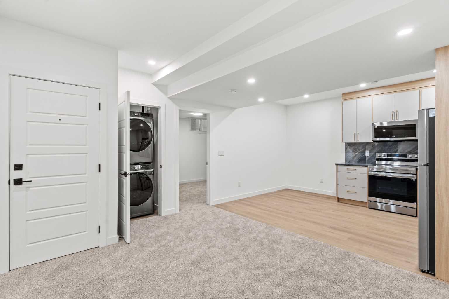 116 Ambleside Crescent NW