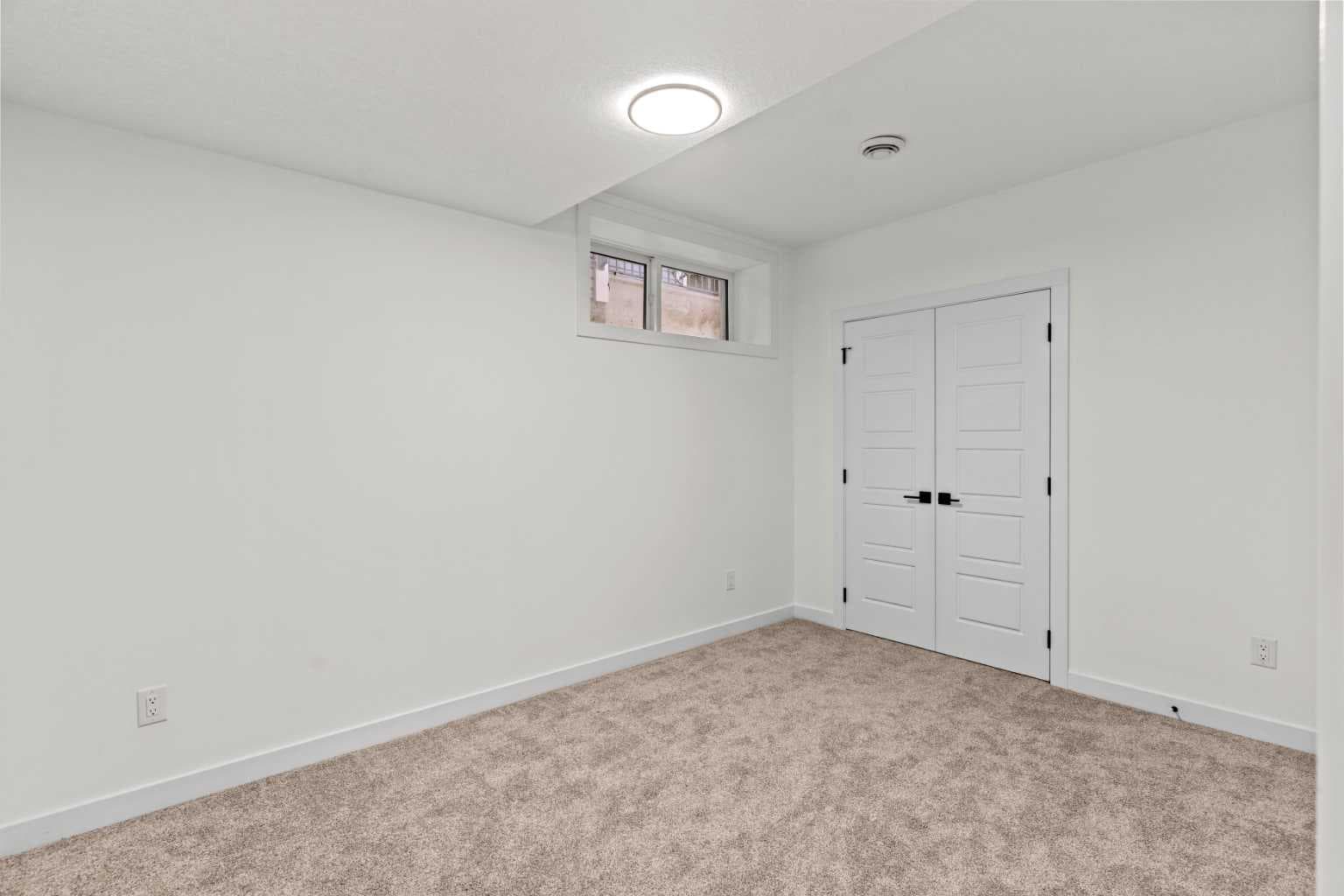 116 Ambleside Crescent NW