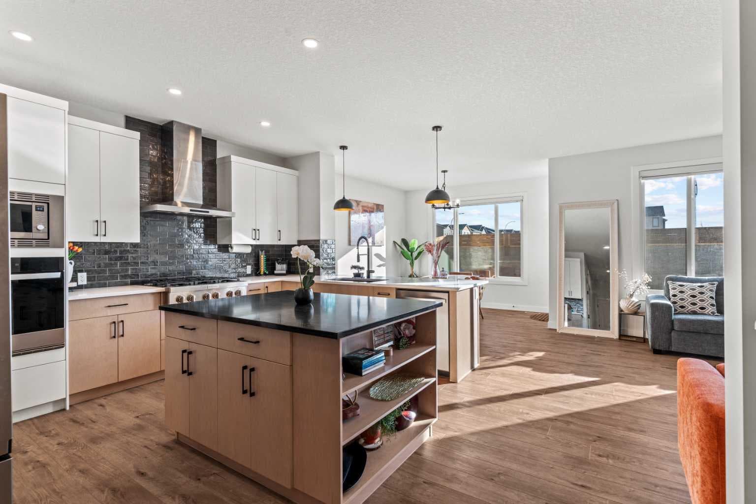 116 Ambleside Crescent NW