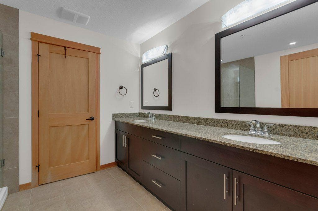5102, 101E Stewart Creek Landing 