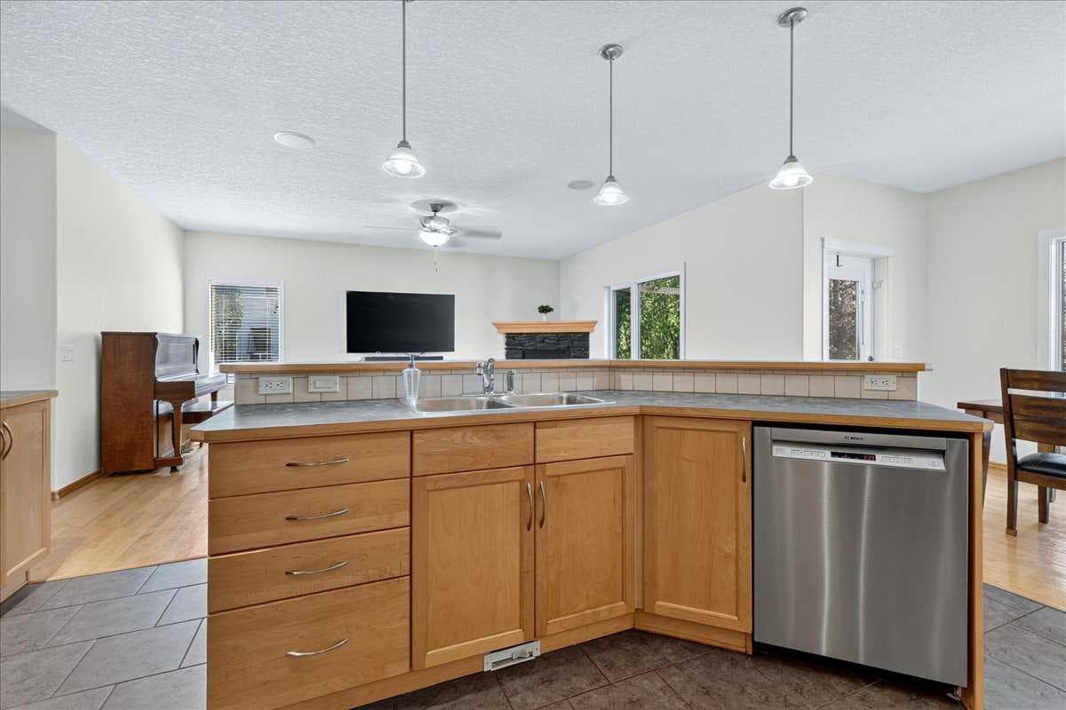 121 Springmere Road 