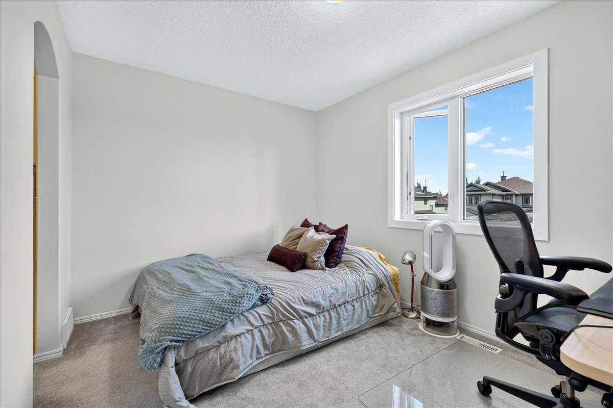 121 Springmere Road 