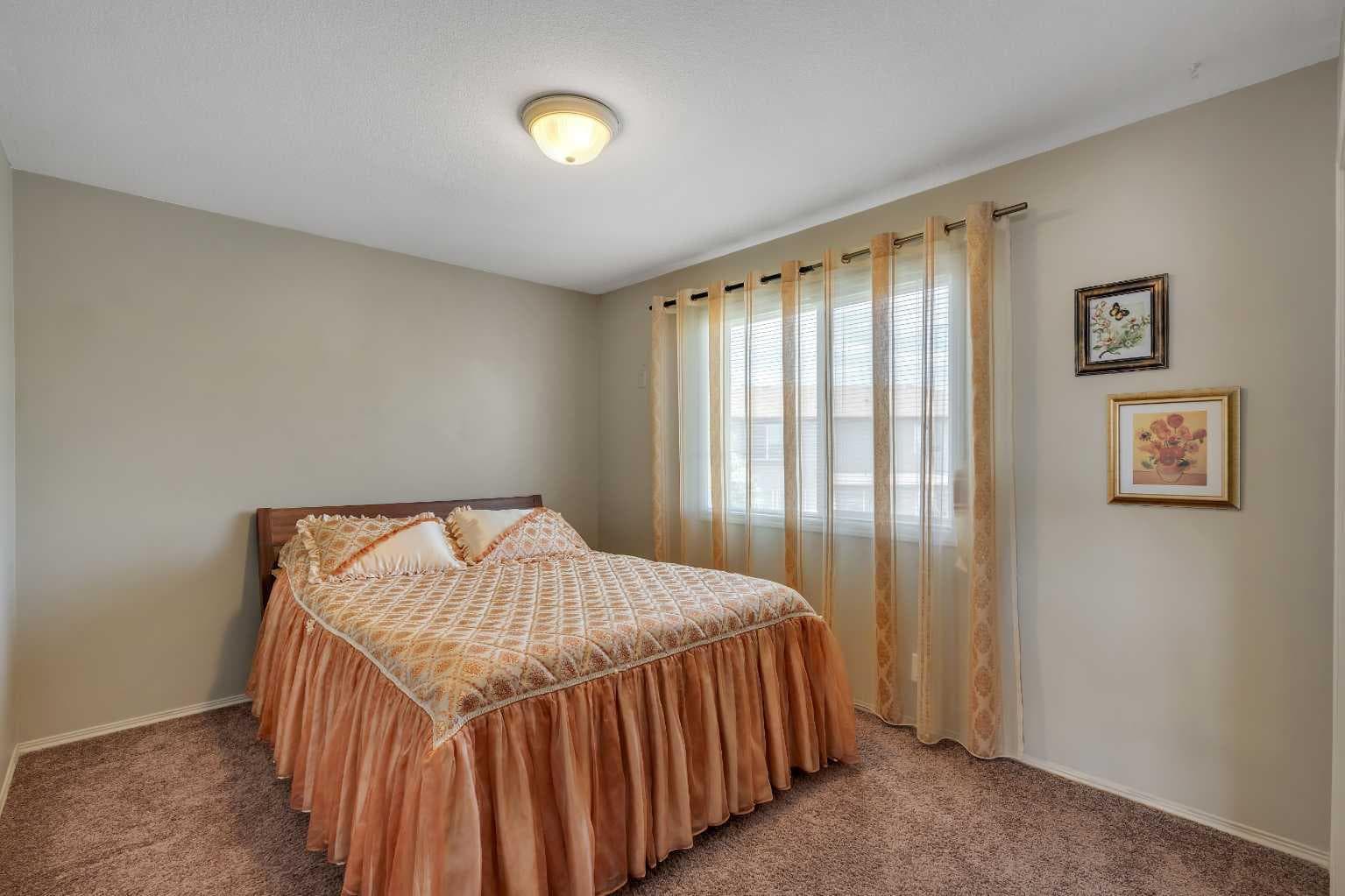 84 Willowbrook Crescent NW