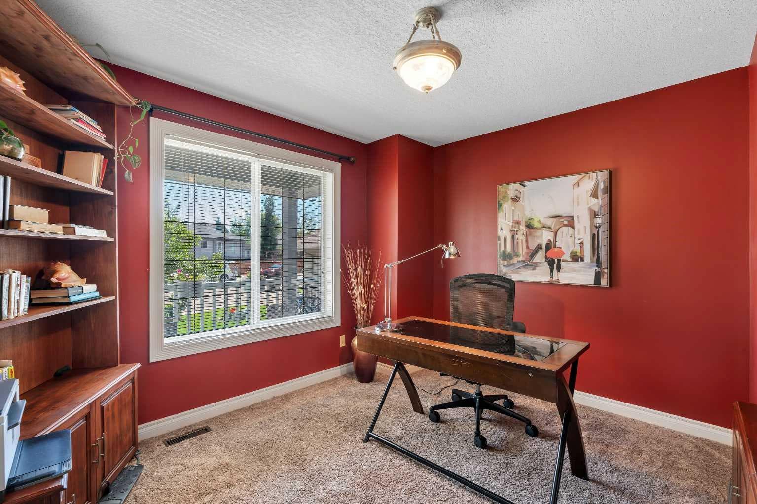 84 Willowbrook Crescent NW