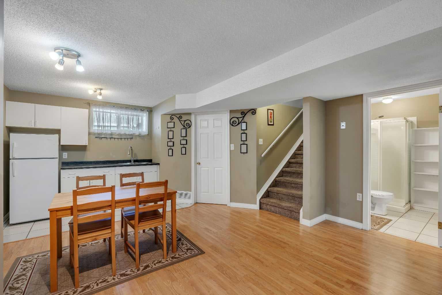84 Willowbrook Crescent NW