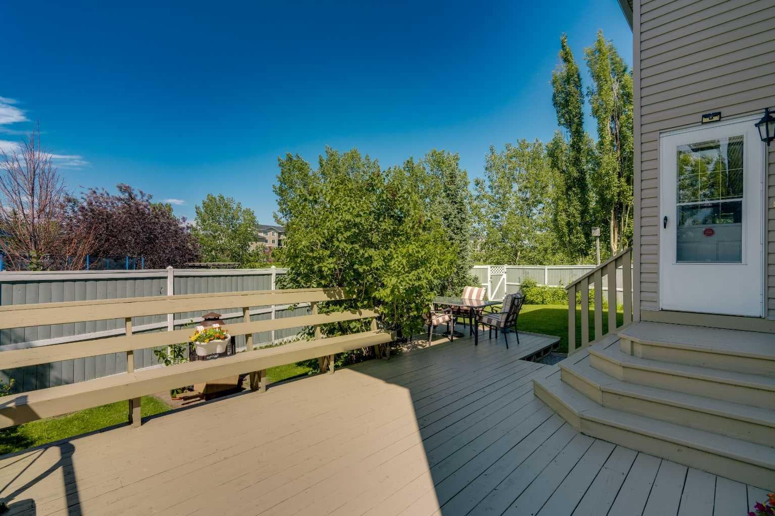 84 Willowbrook Crescent NW
