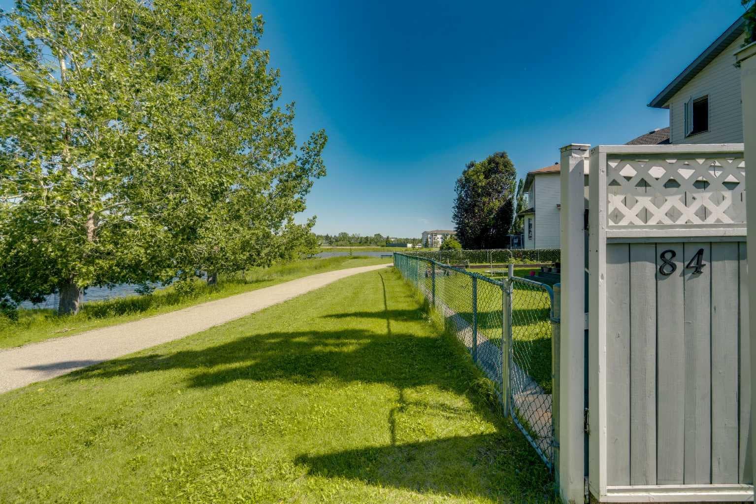 84 Willowbrook Crescent NW