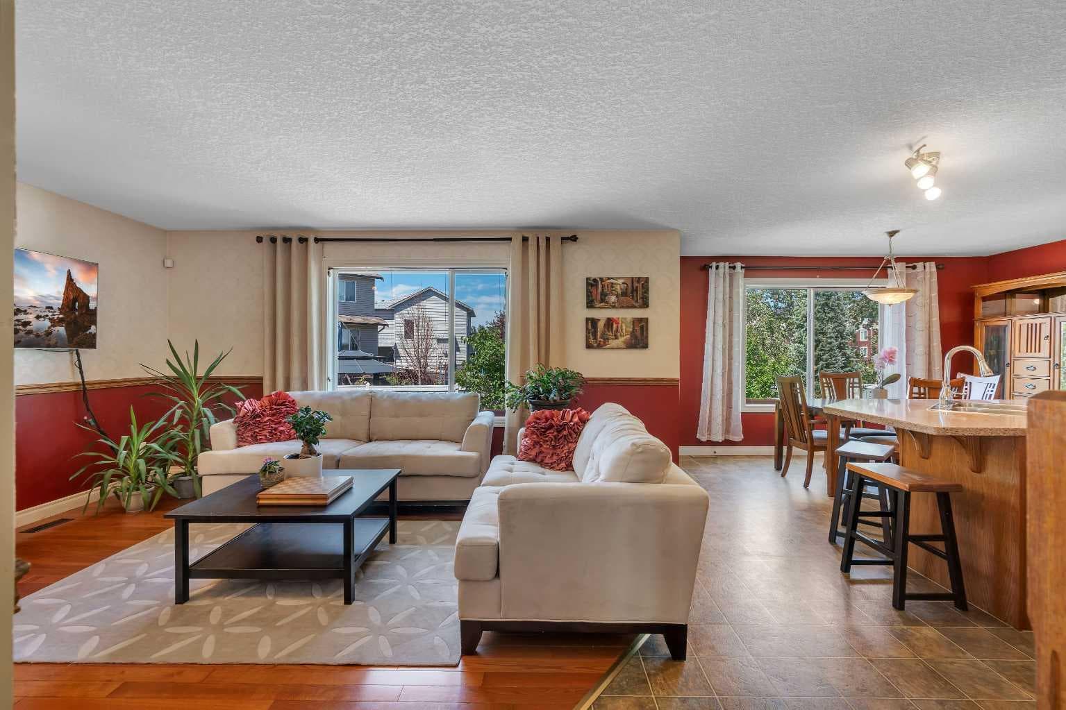 84 Willowbrook Crescent NW