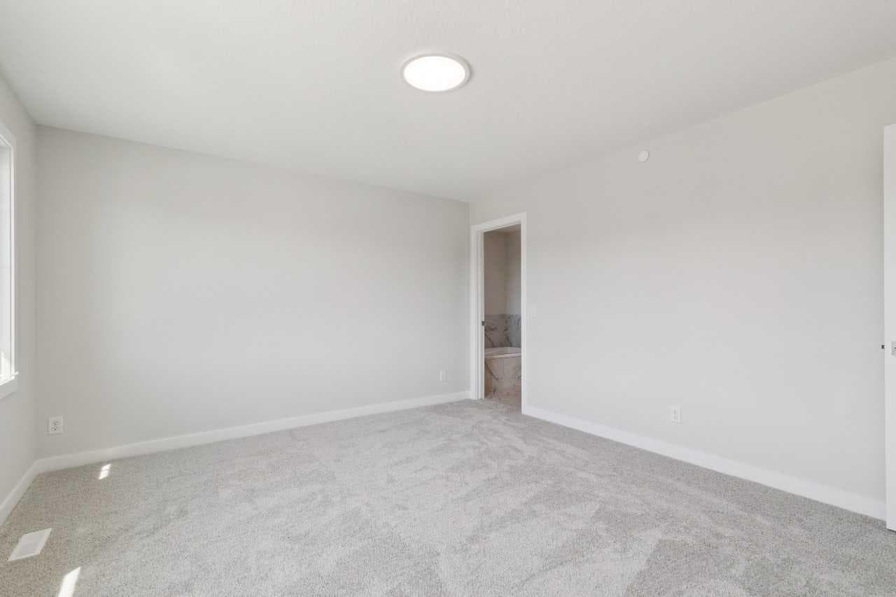 426 Hotchkiss Manor SE