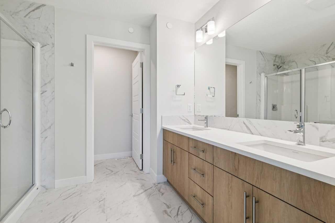 426 Hotchkiss Manor SE