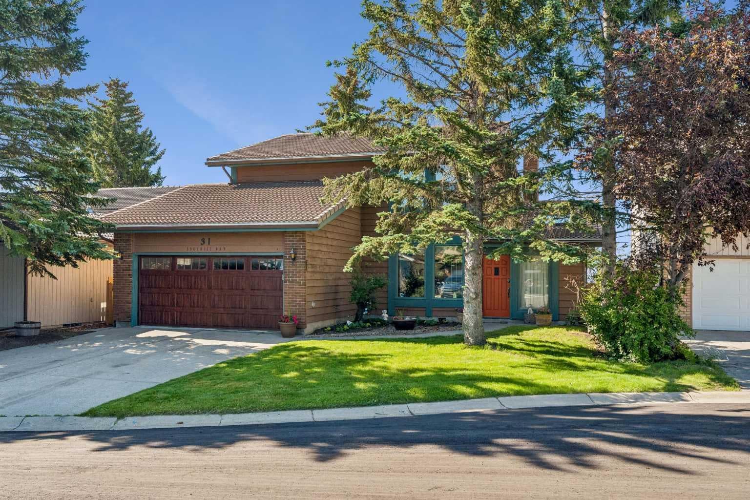 31 Edgehill Bay NW