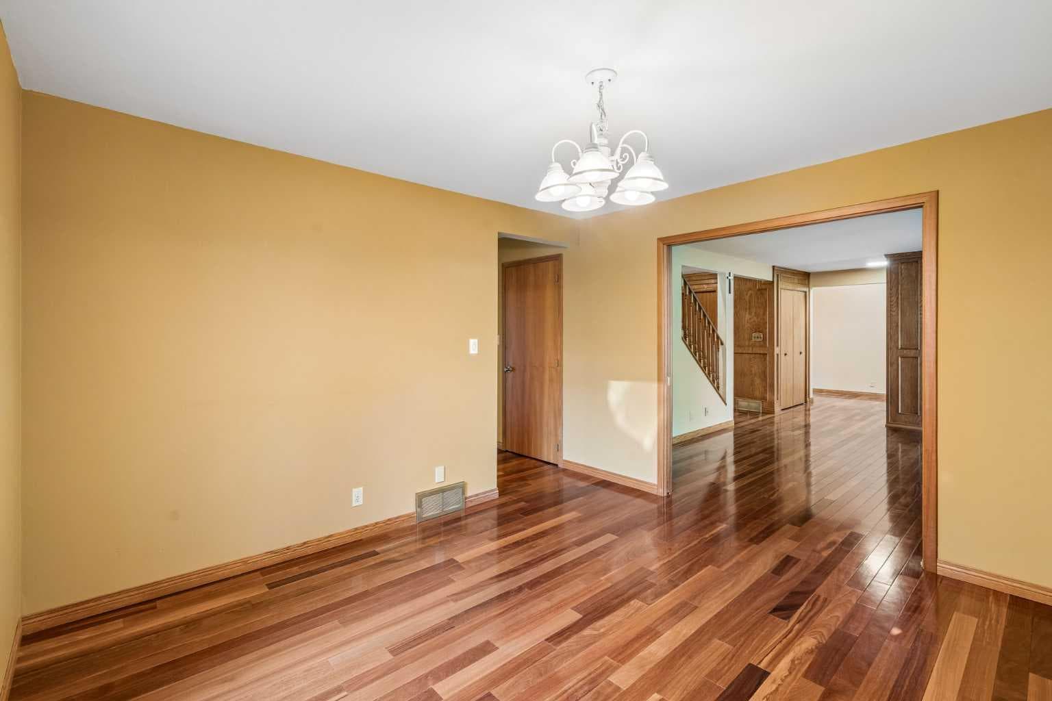 31 Edgehill Bay NW