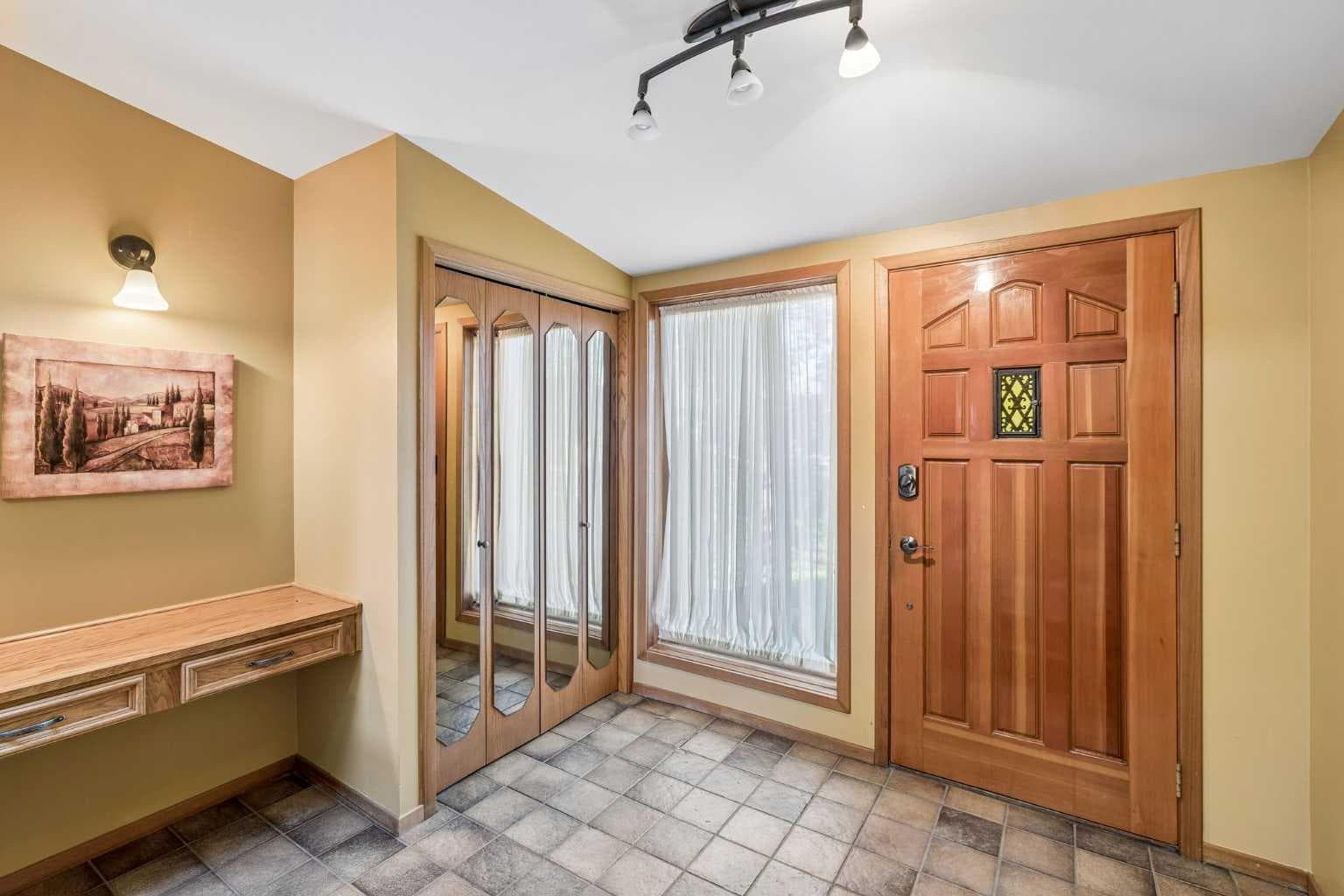 31 Edgehill Bay NW