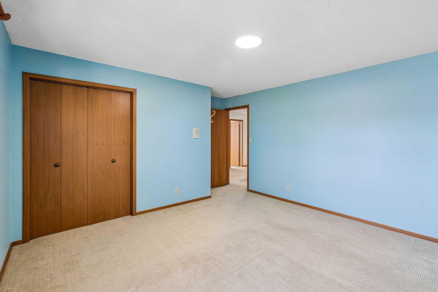 31 Edgehill Bay NW