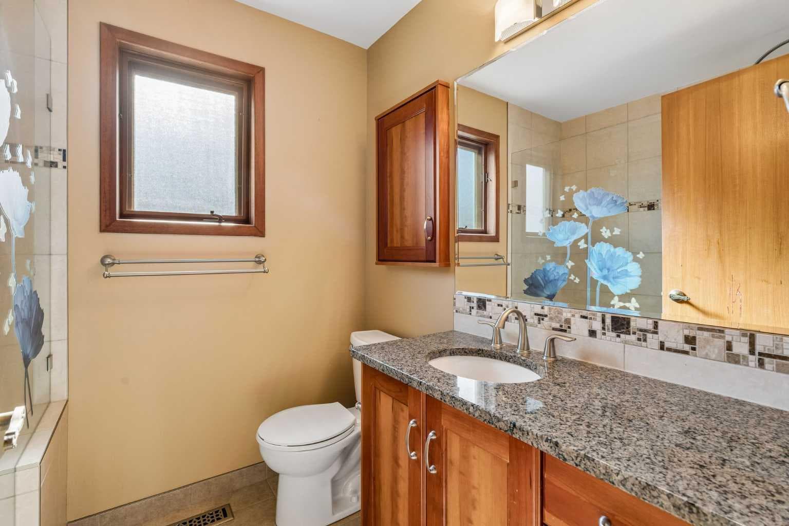 31 Edgehill Bay NW